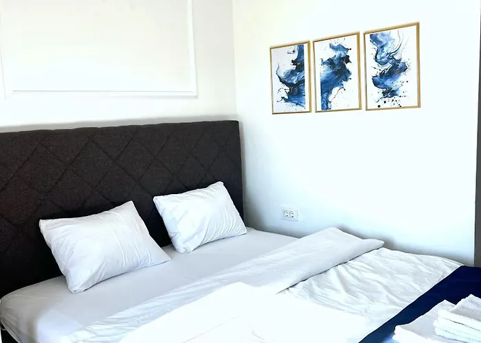 Luxury Lana Apartments